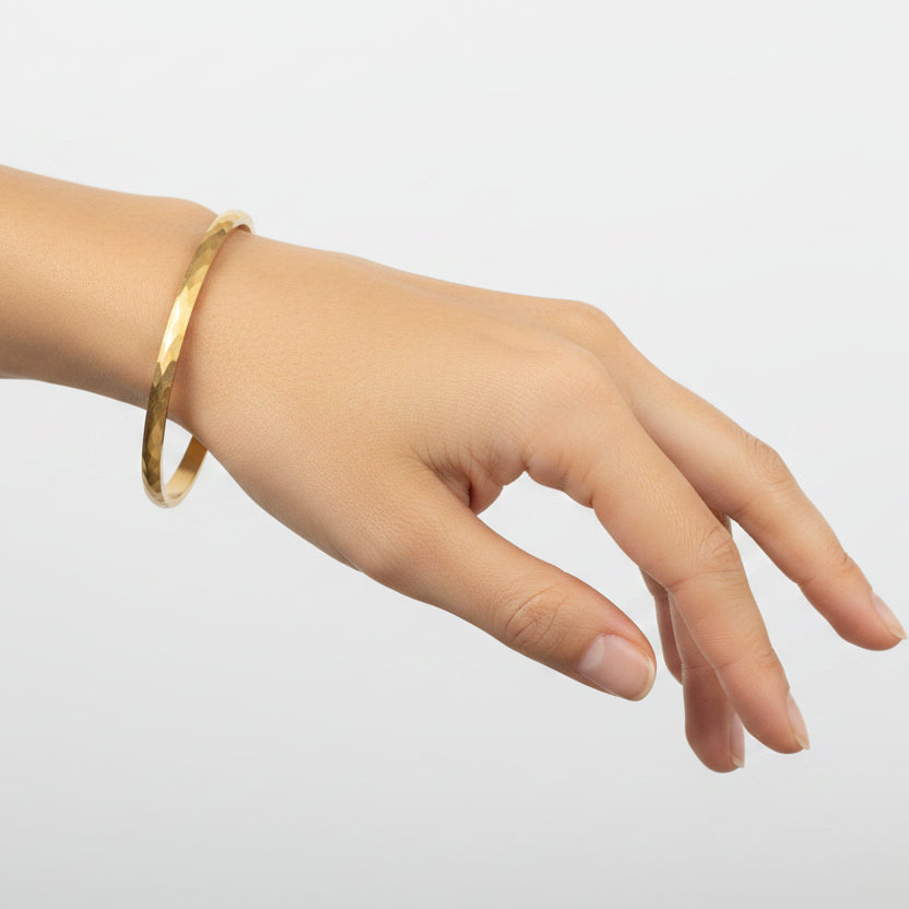 Isabella Bangle